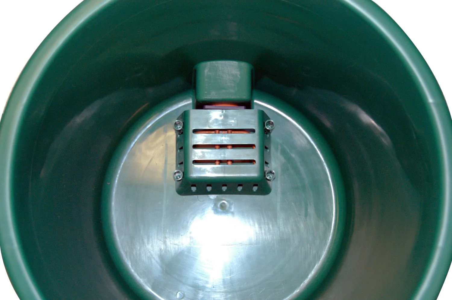 Farm Innovators 16 Gallon Heated Tub Bucket, Green - Image 2