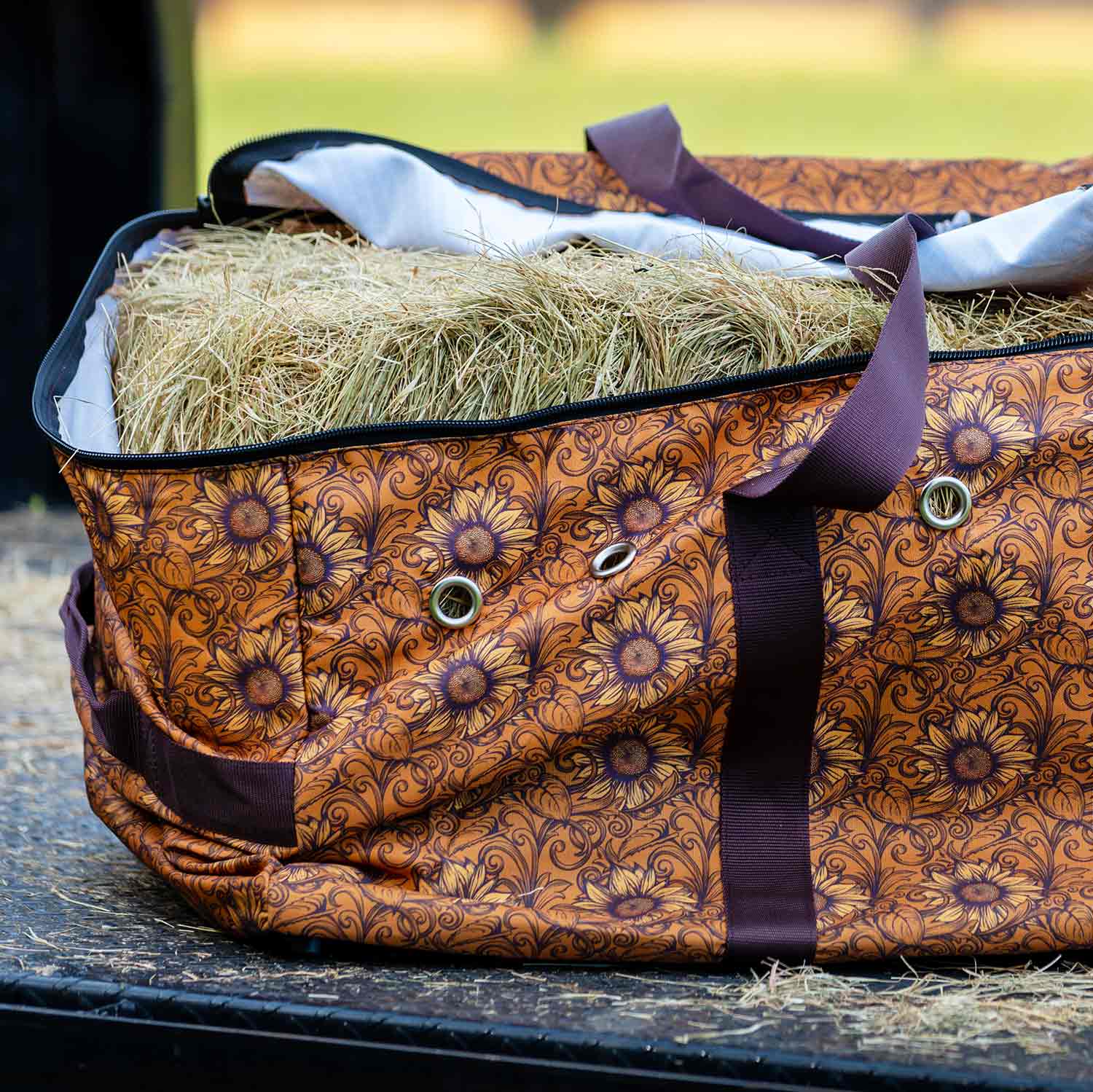 Jeffers Expression Full Hay Bale Tote Bag - Image 31