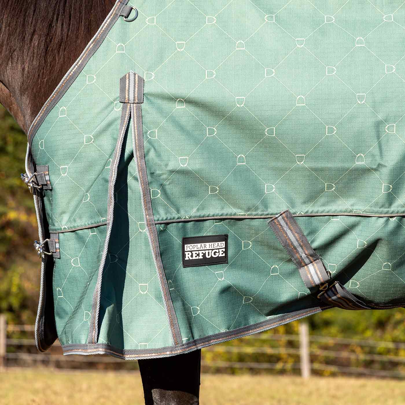 Jeffers Poplar Head Uniquely English 1200D Turnout Sheet, 0g - Waterproof & Breathable Lightweight Horse Blanket - Image 5