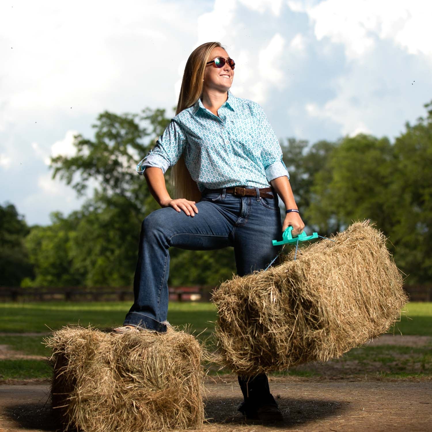 Reinsman Hay Bale Handle for Easy Hay Carrying - Image 3